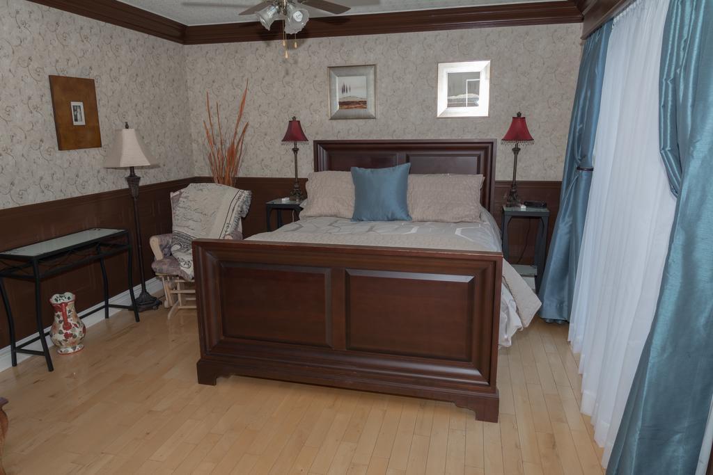 Au Nidaigle Bed & Breakfast Saint-Basile Екстериор снимка