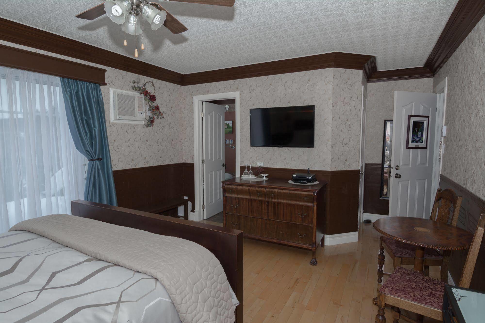 Au Nidaigle Bed & Breakfast Saint-Basile Екстериор снимка